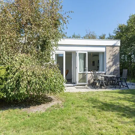 Holiday home Garnekuul 18 With Veranda Callantsoog